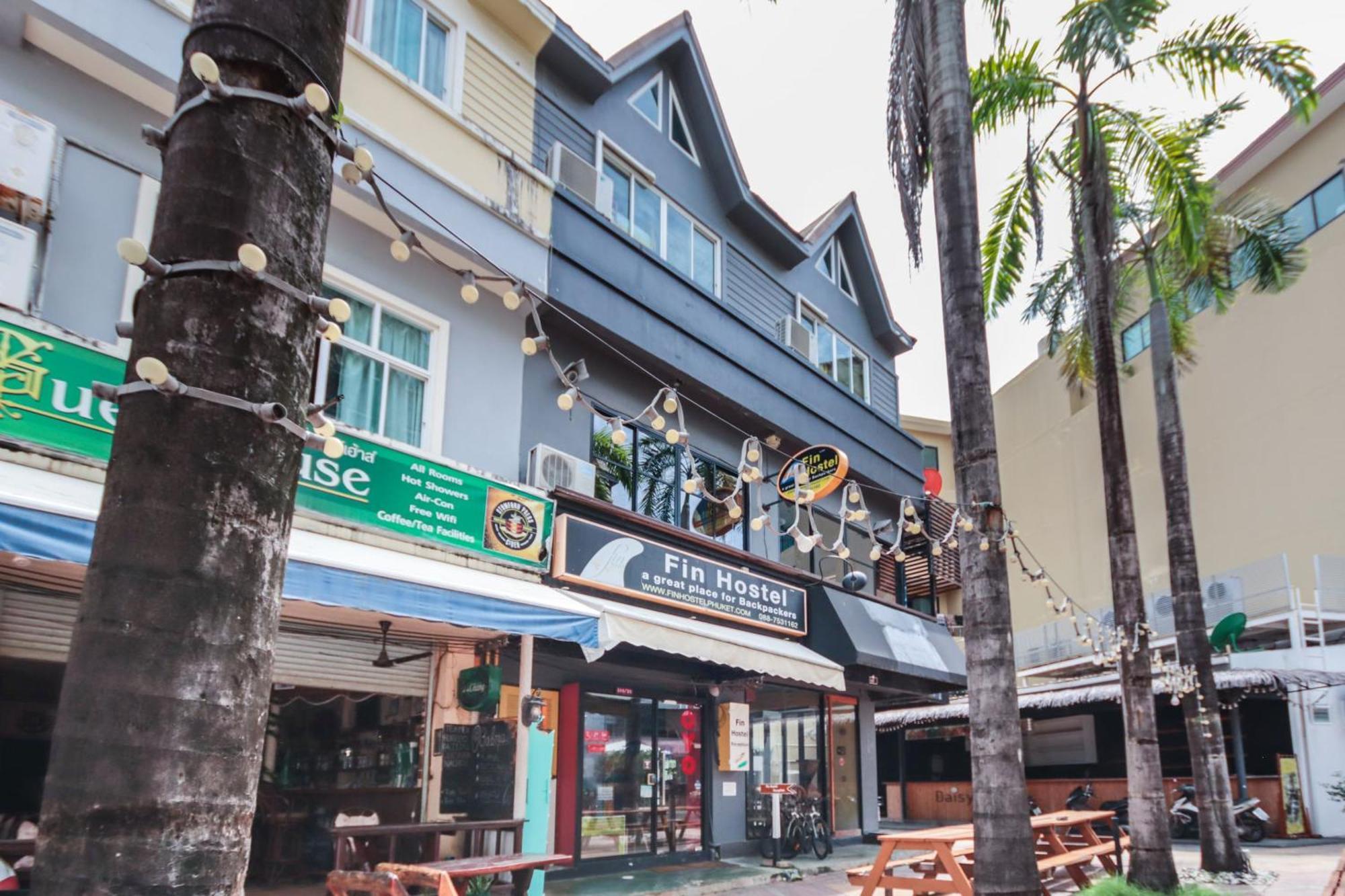 Oyo 1074 Fin Hostel Kata Beach  Exteriör bild
