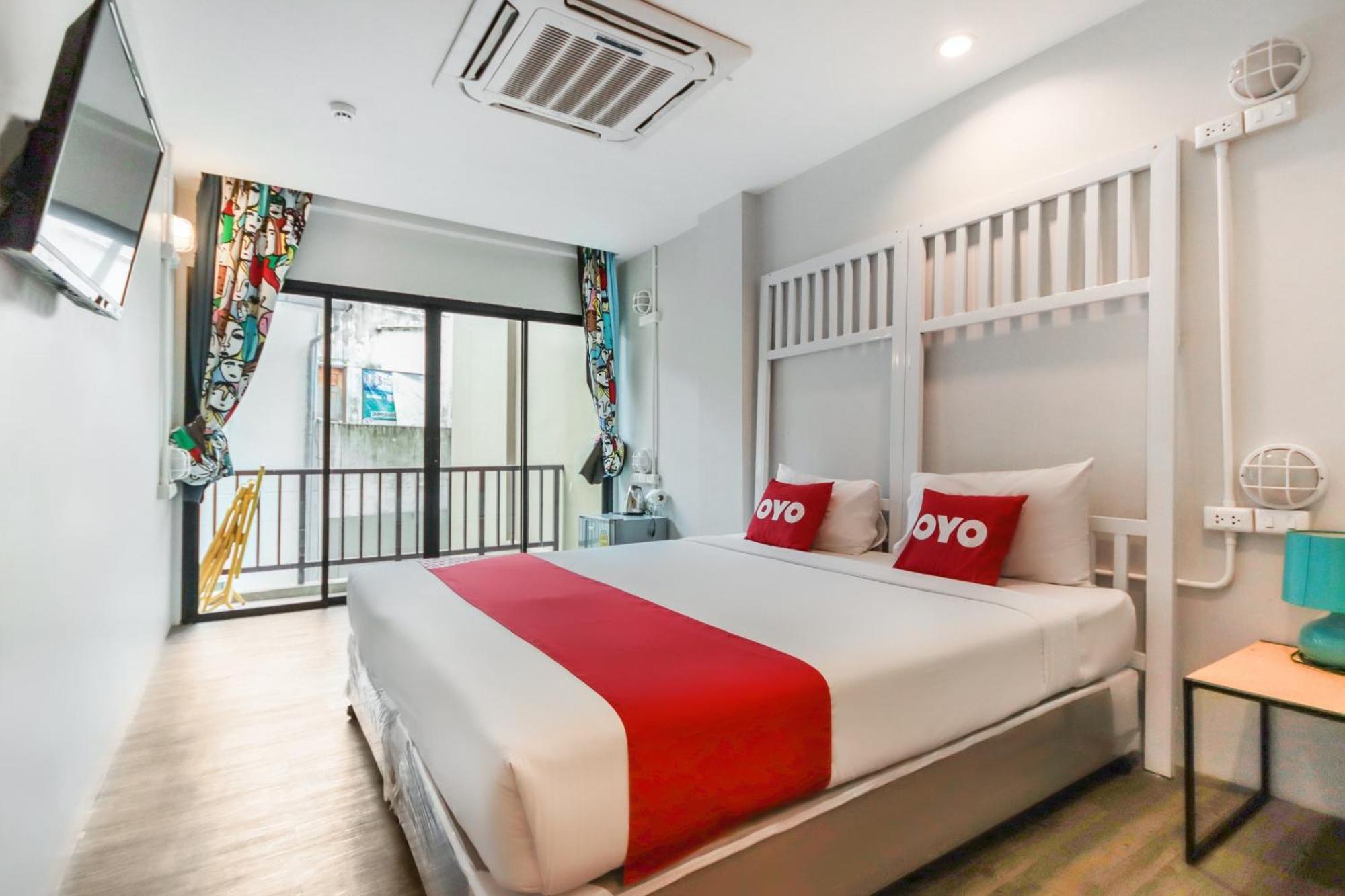 Oyo 1074 Fin Hostel Kata Beach  Exteriör bild